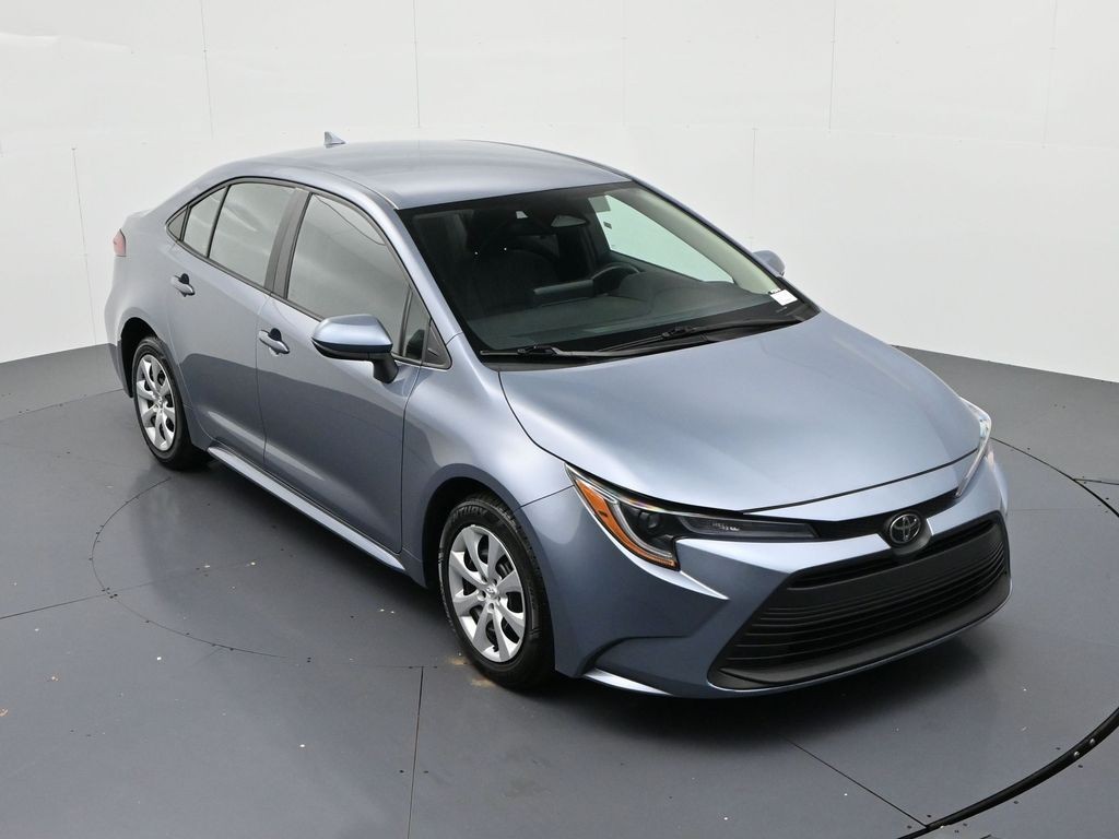 Toyota Corolla Vehicle Full-screen Gallery Image 14