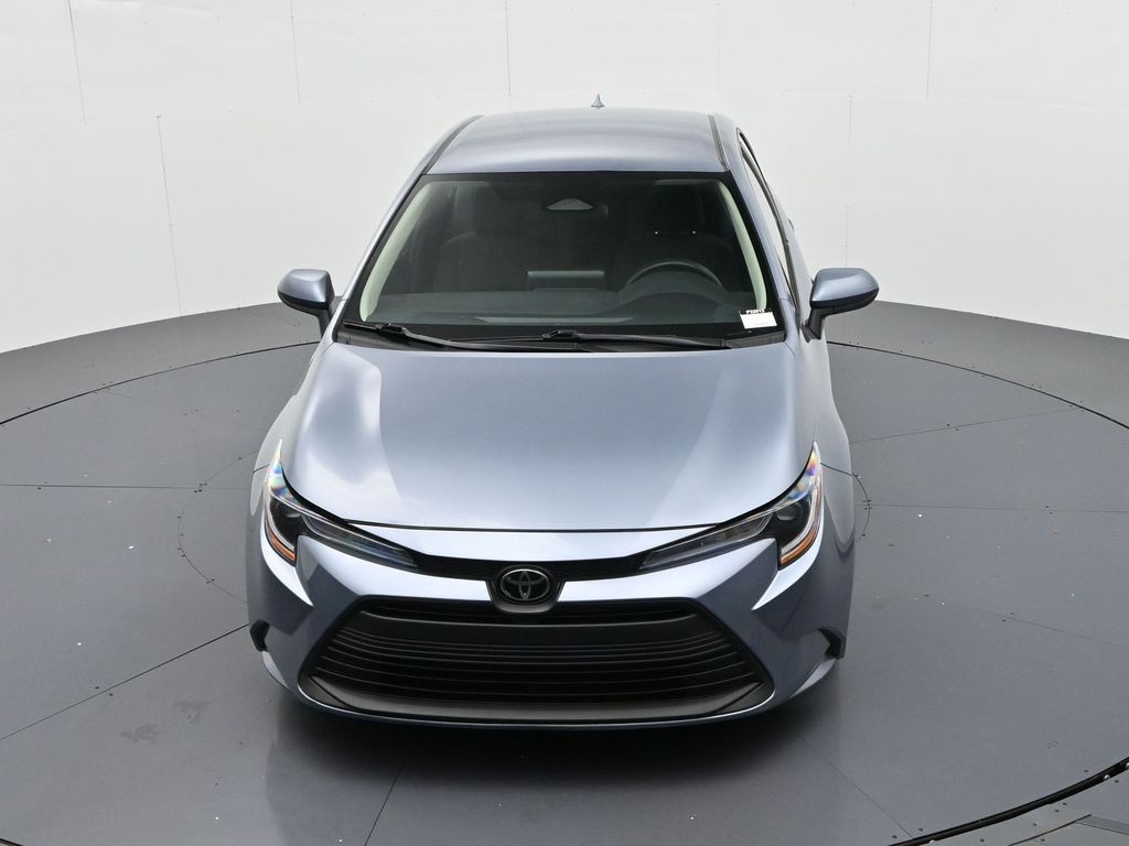 Toyota Corolla Vehicle Full-screen Gallery Image 15