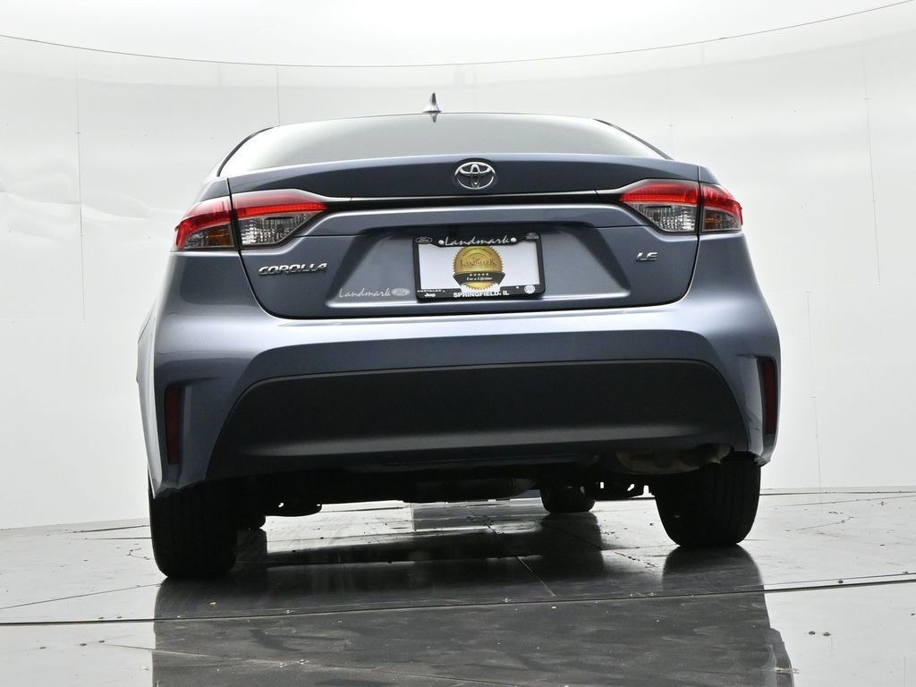Toyota Corolla Vehicle Full-screen Gallery Image 19