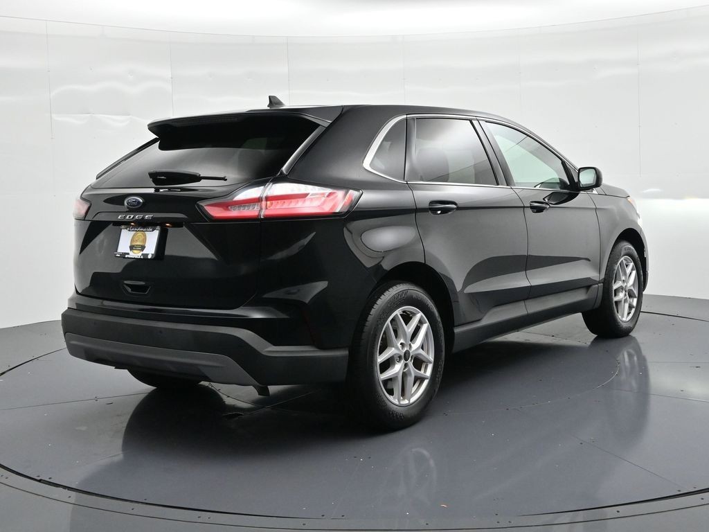 Ford Edge Vehicle Full-screen Gallery Image 06