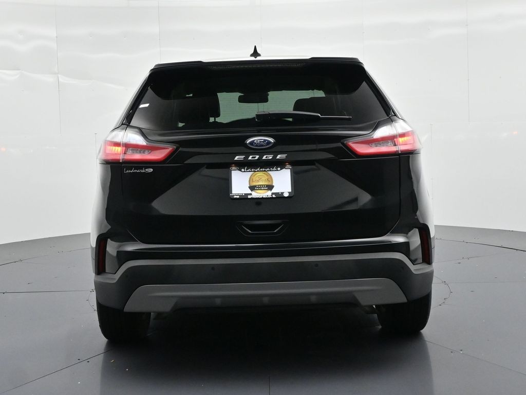 Ford Edge Vehicle Full-screen Gallery Image 07