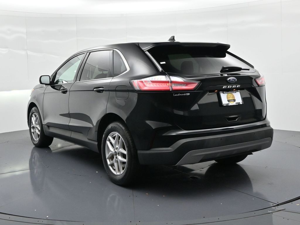 Ford Edge Vehicle Full-screen Gallery Image 08