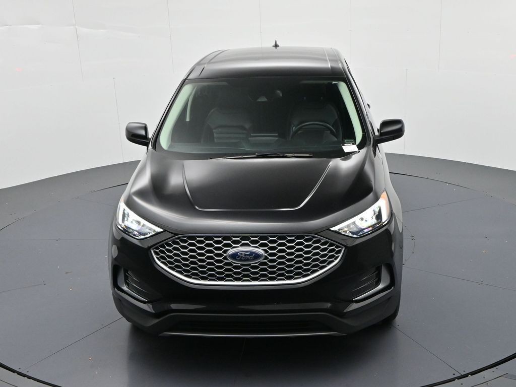 Ford Edge Vehicle Full-screen Gallery Image 15
