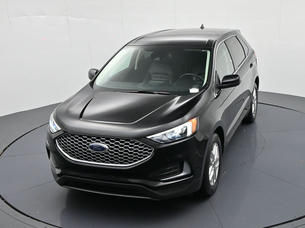 Ford Edge Vehicle Full-screen Gallery Image 16