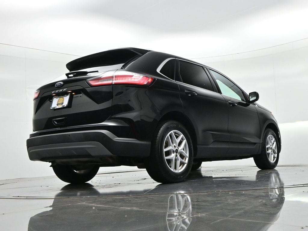 Ford Edge Vehicle Full-screen Gallery Image 20