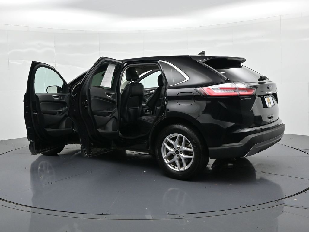 Ford Edge Vehicle Full-screen Gallery Image 23