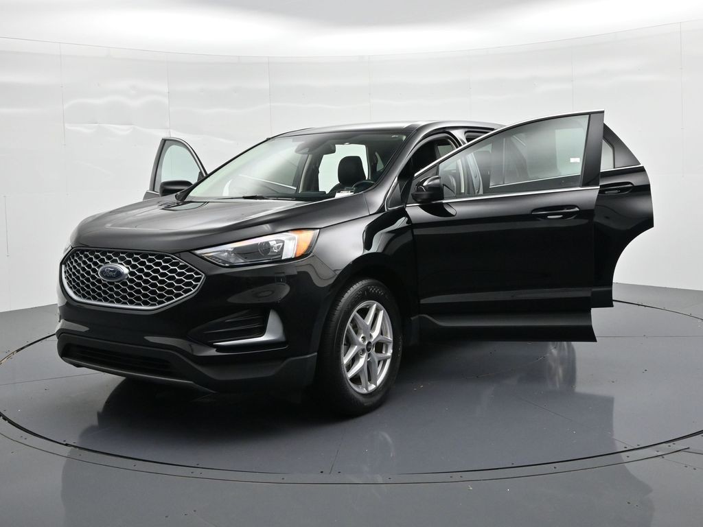 Ford Edge Vehicle Full-screen Gallery Image 24