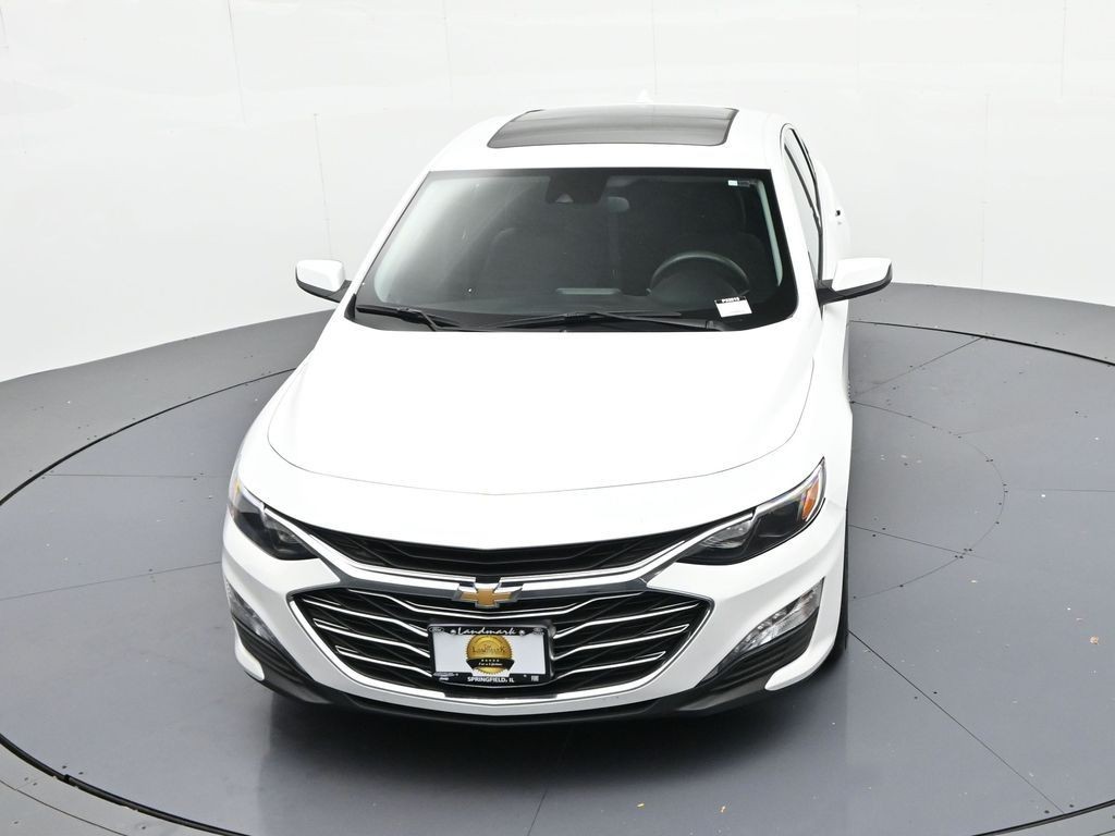 Chevrolet Malibu Vehicle Full-screen Gallery Image 15