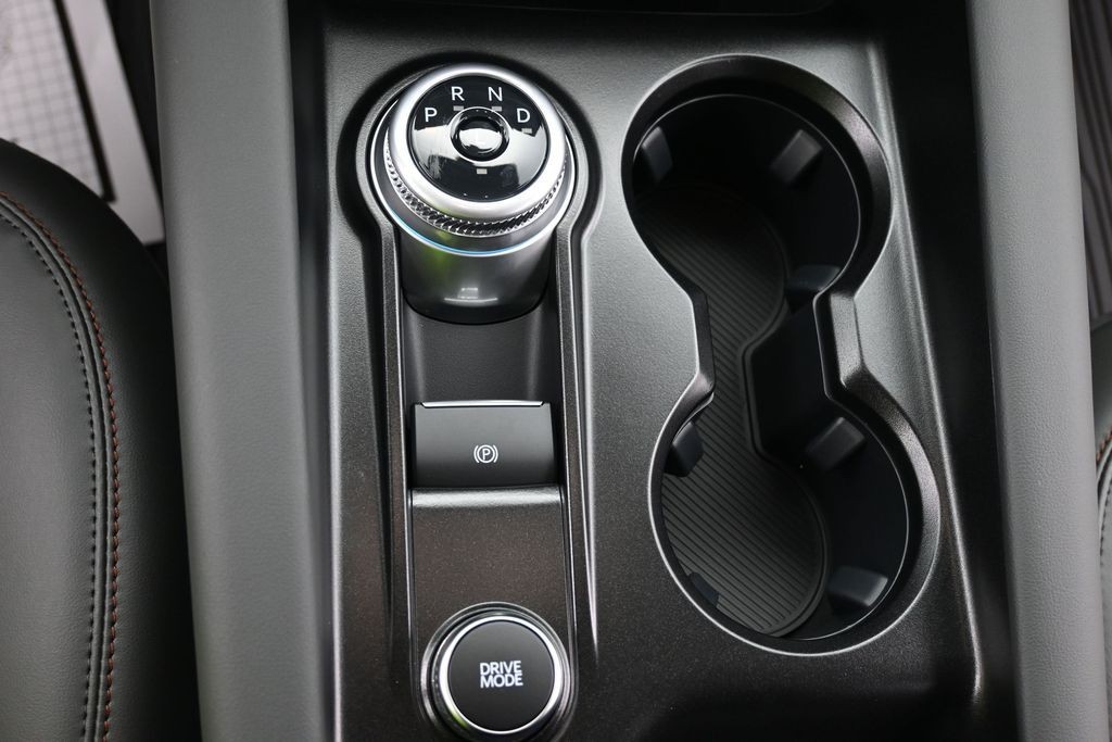 Ford Explorer Vehicle Full-screen Gallery Image 12