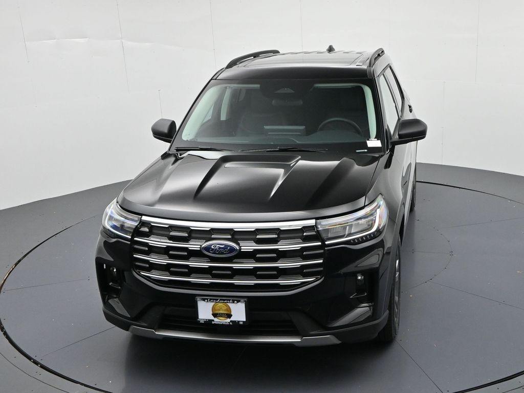 Ford Explorer Vehicle Full-screen Gallery Image 17