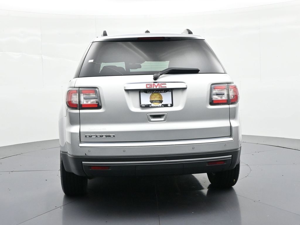 GMC Acadia Vehicle Full-screen Gallery Image 7