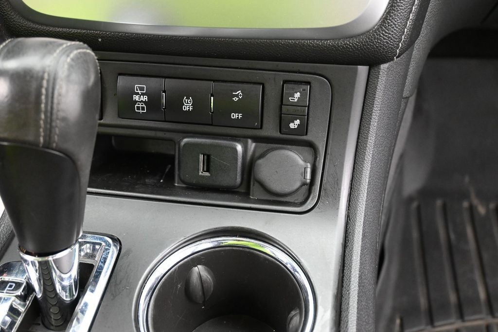GMC Acadia Vehicle Full-screen Gallery Image 11