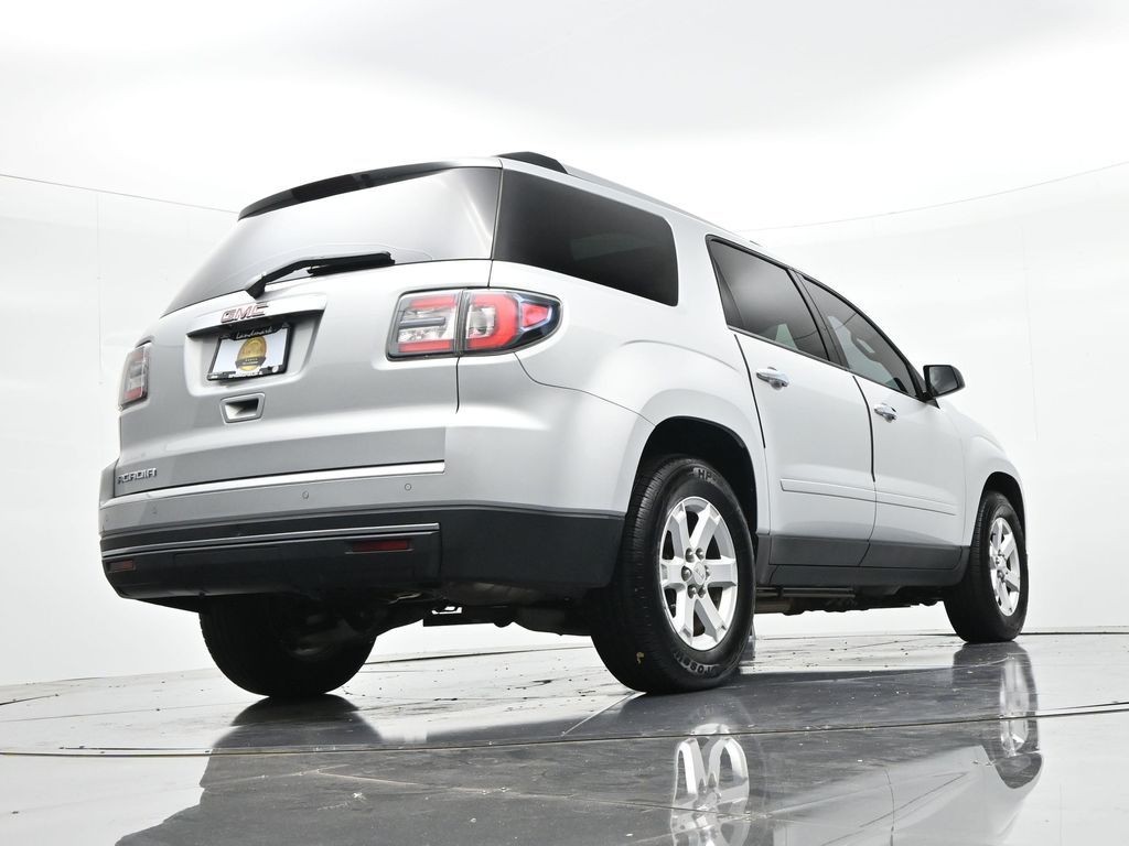 GMC Acadia Vehicle Full-screen Gallery Image 20