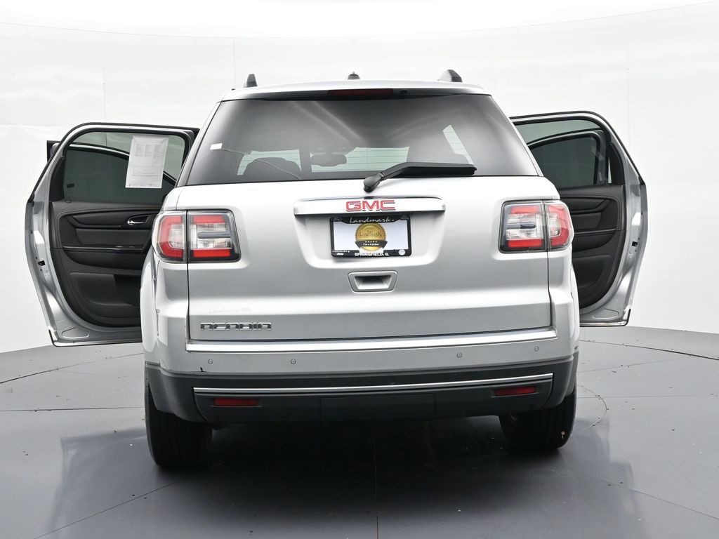 GMC Acadia Vehicle Full-screen Gallery Image 25
