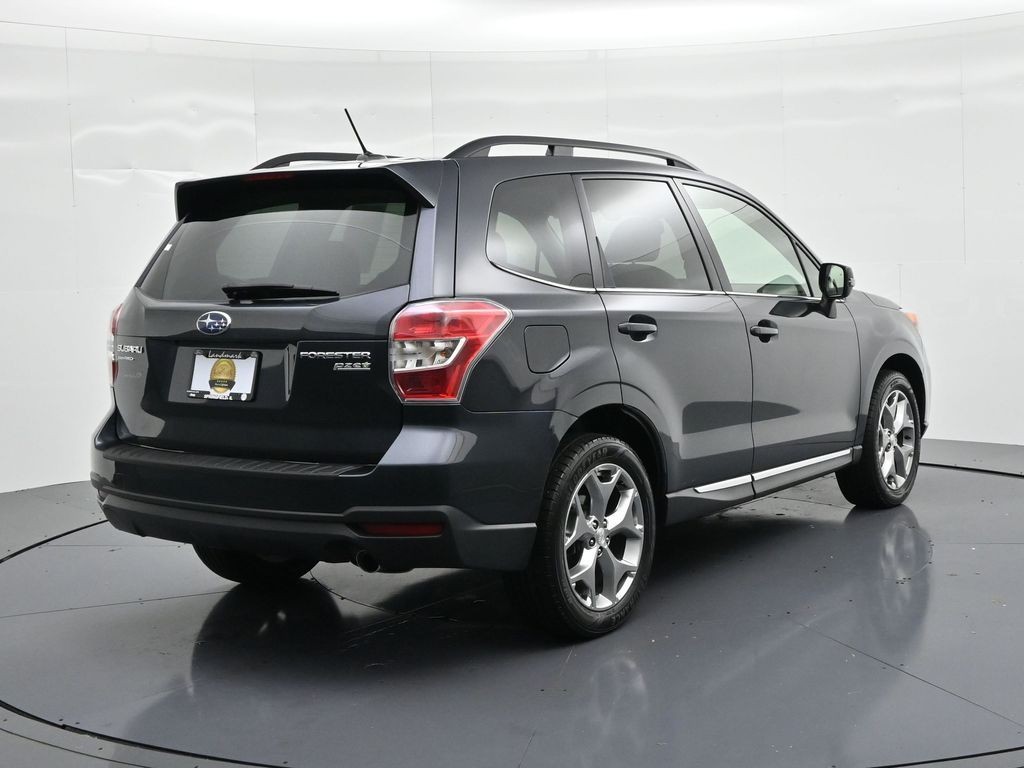 Subaru Forester Vehicle Full-screen Gallery Image 6
