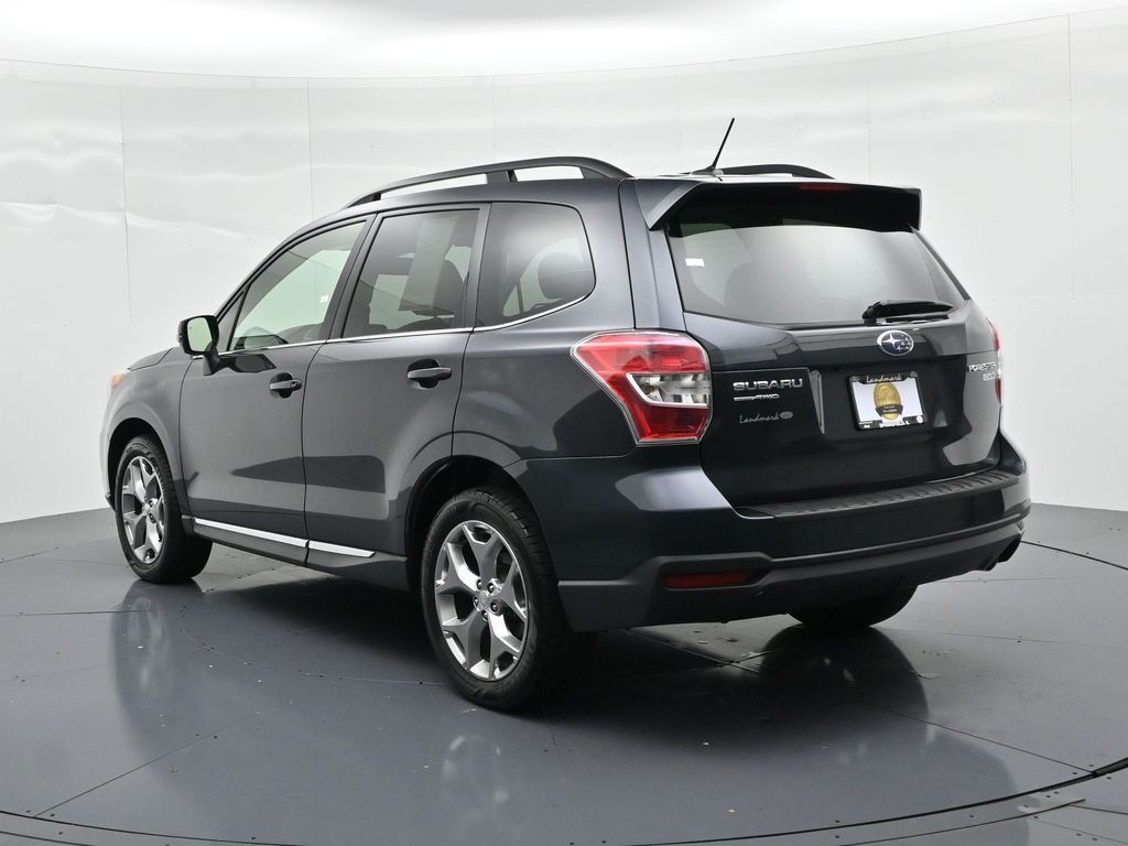 Subaru Forester Vehicle Full-screen Gallery Image 8