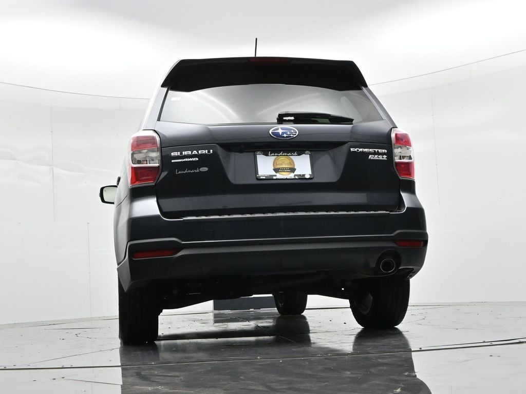 Subaru Forester Vehicle Full-screen Gallery Image 19