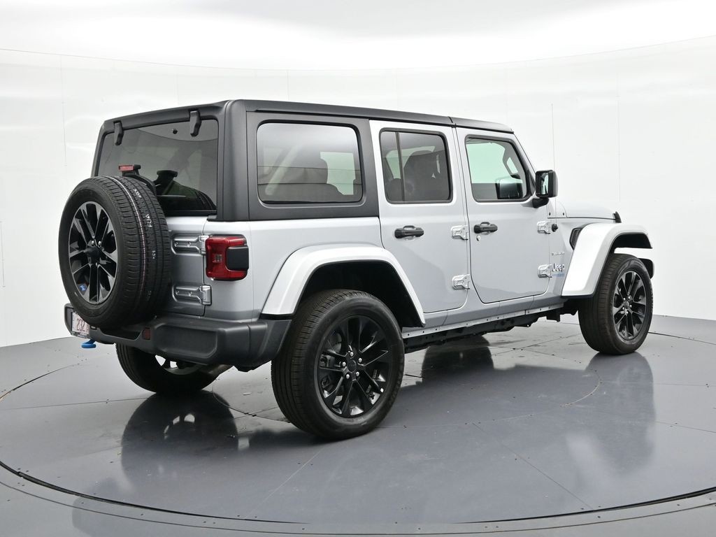 Jeep Wrangler 4xe Vehicle Full-screen Gallery Image 6