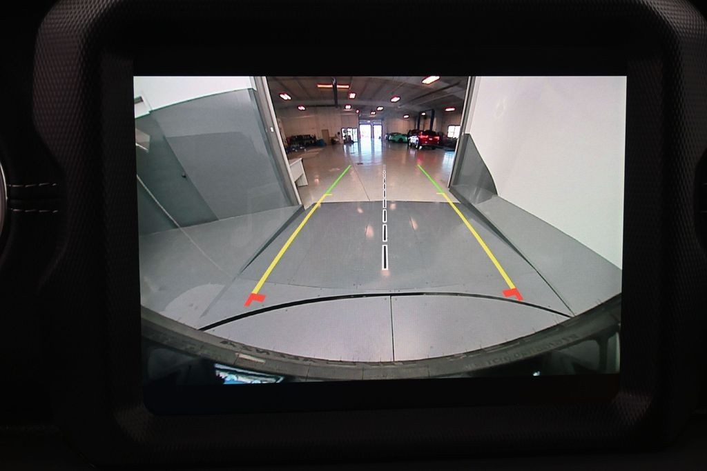 Jeep Wrangler 4xe Vehicle Full-screen Gallery Image 12