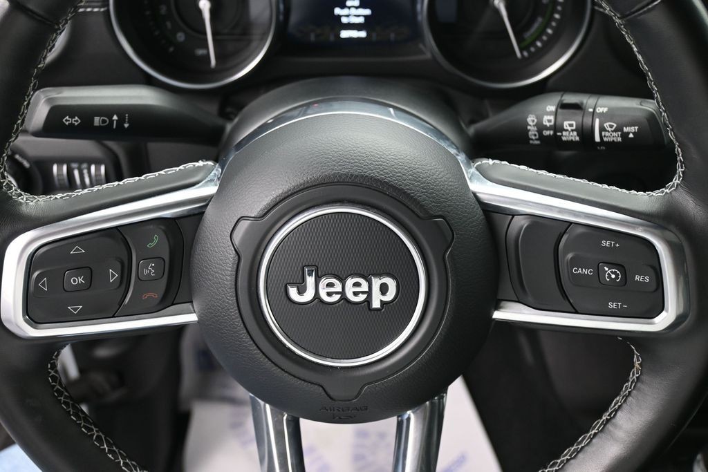 Jeep Wrangler 4xe Vehicle Full-screen Gallery Image 16