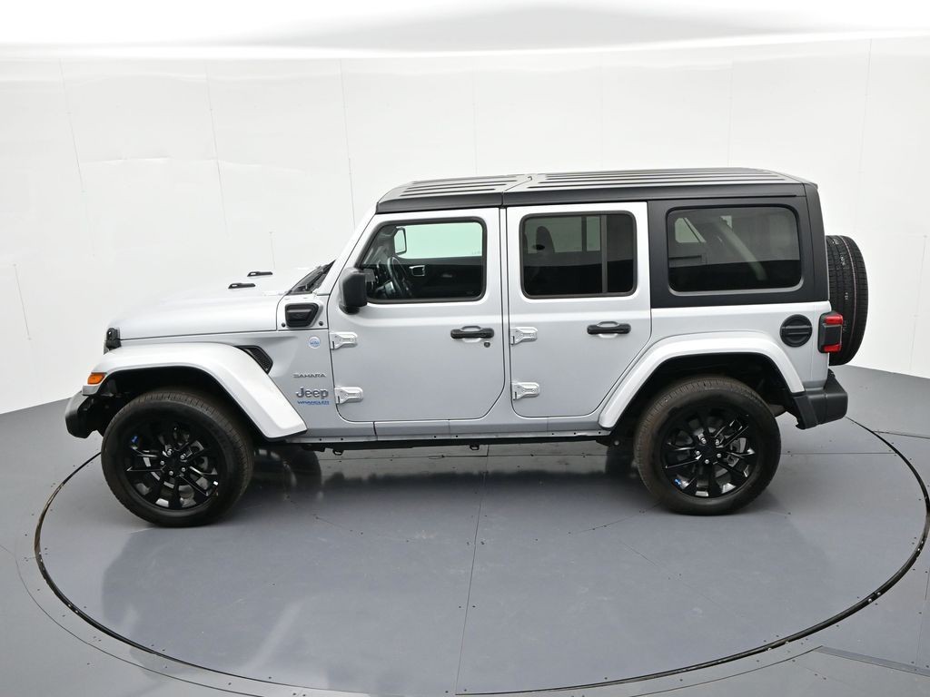 Jeep Wrangler 4xe Vehicle Full-screen Gallery Image 25