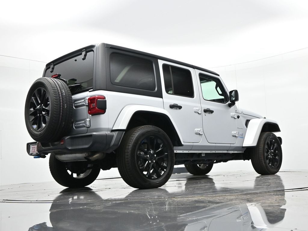 Jeep Wrangler 4xe Vehicle Full-screen Gallery Image 28
