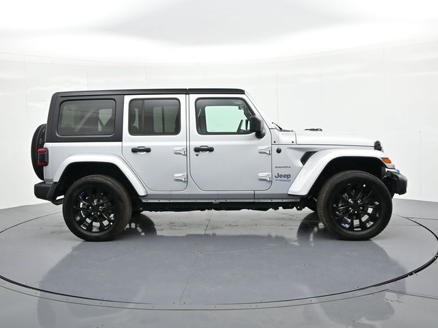 2022 Jeep Wrangler Unlimited Sahara 4XE - Photo 5