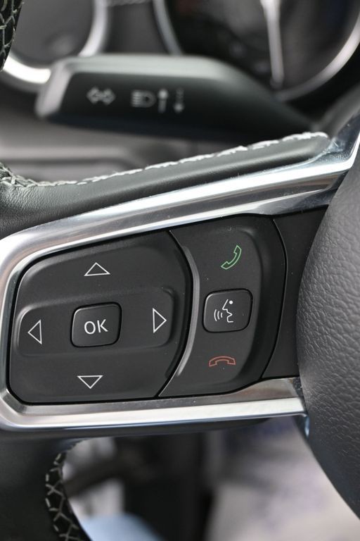 Jeep Wrangler 4xe Vehicle Full-screen Gallery Image 18