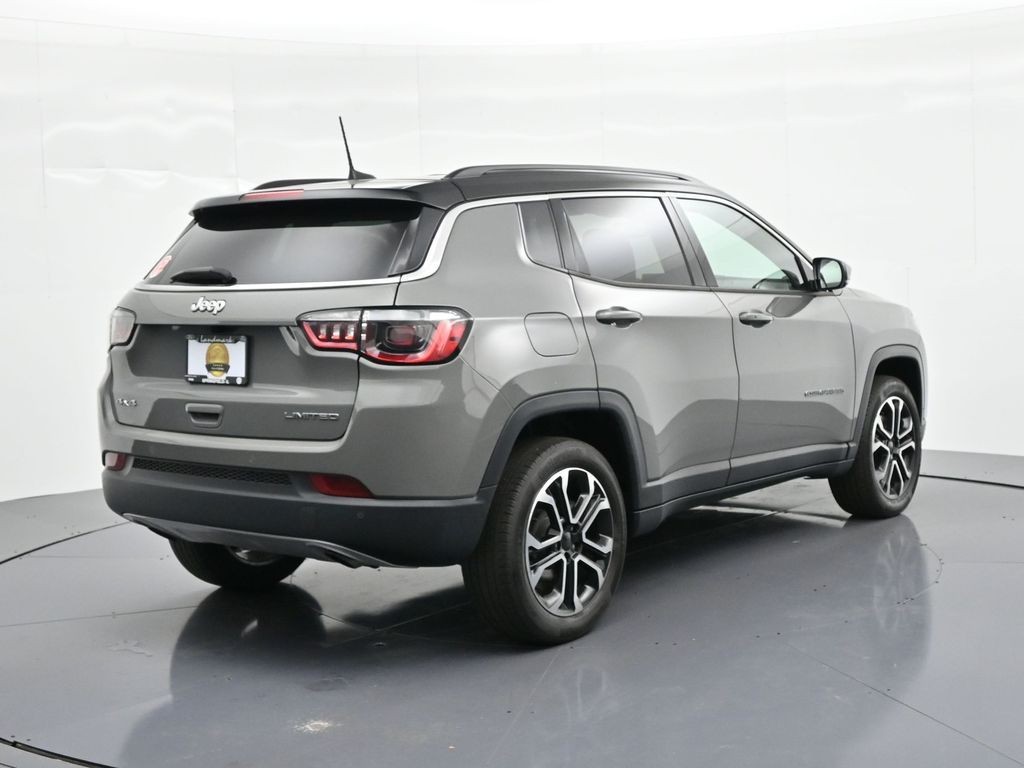 Jeep Compass Vehicle Full-screen Gallery Image 6