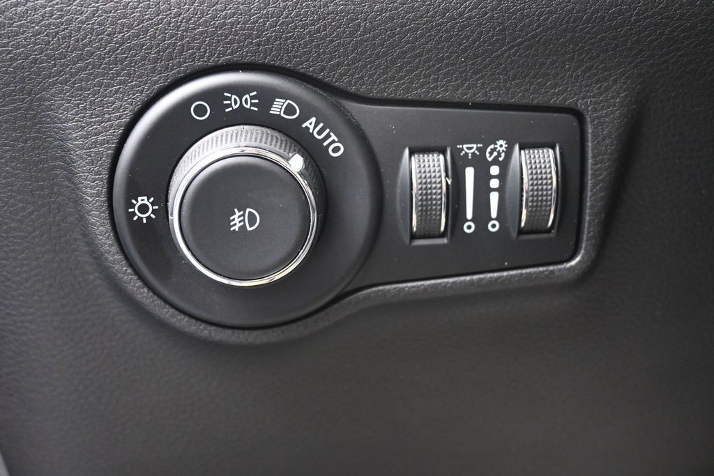 Jeep Compass Vehicle Full-screen Gallery Image 18