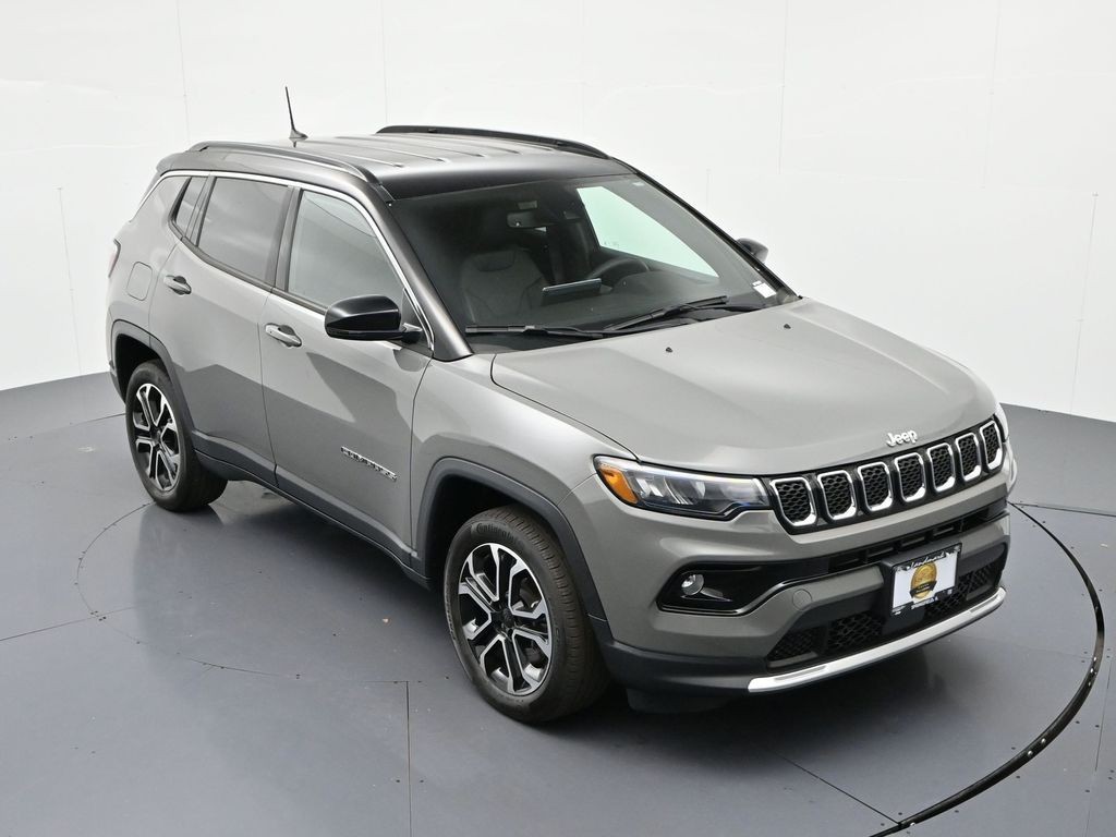 Jeep Compass Vehicle Full-screen Gallery Image 20