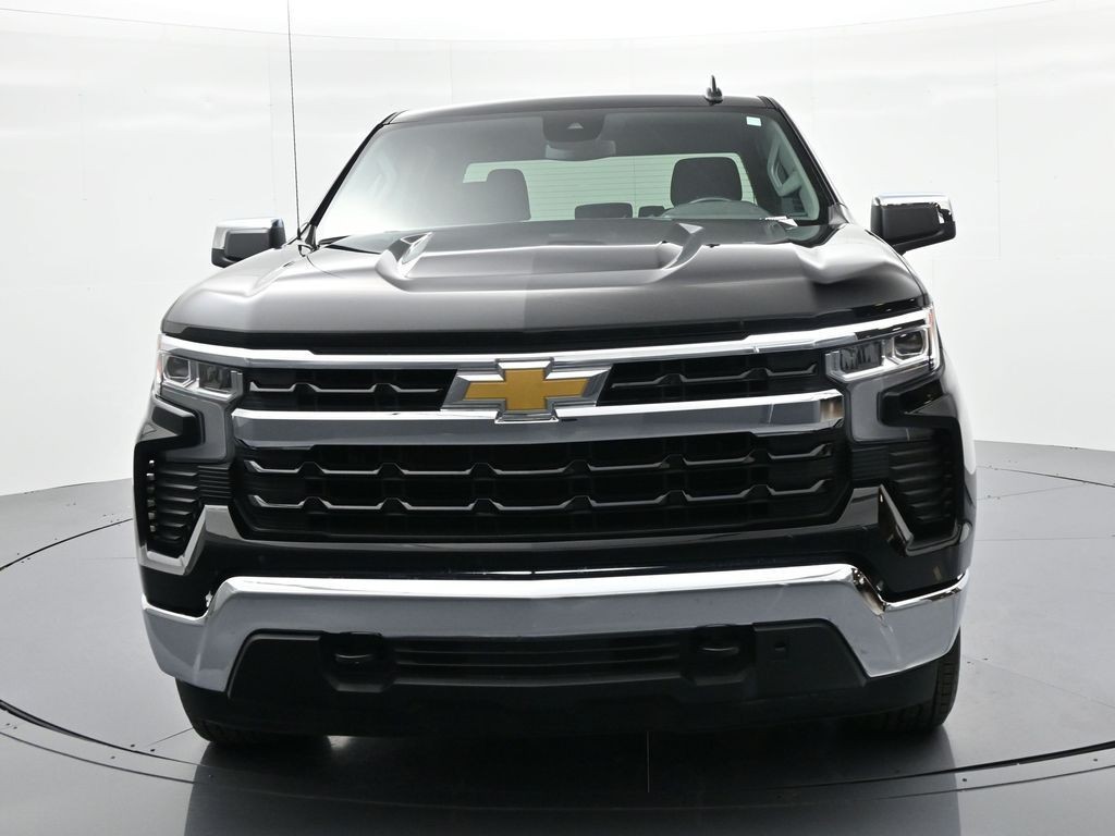 Chevrolet Silverado 1500 Vehicle Full-screen Gallery Image 3