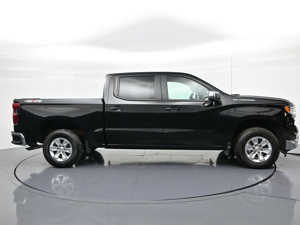 Chevrolet Silverado 1500 Vehicle Full-screen Gallery Image 5