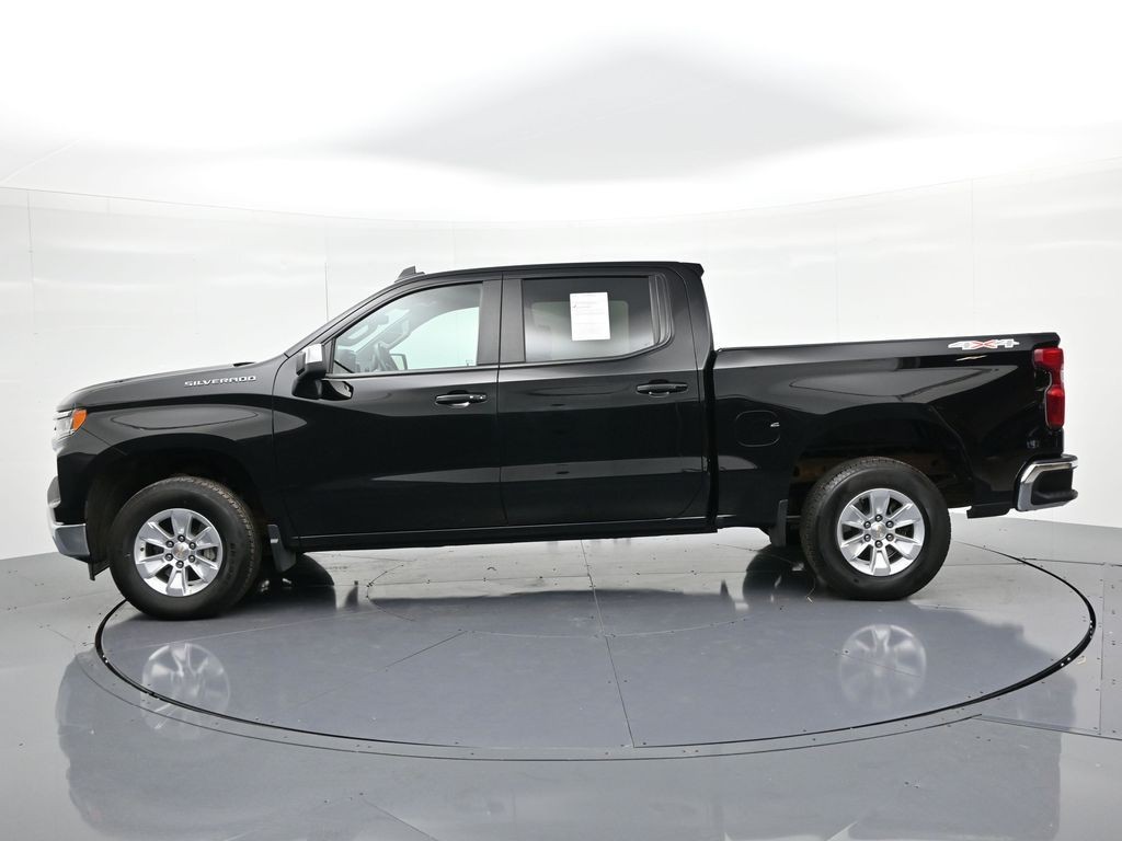 Chevrolet Silverado 1500 Vehicle Full-screen Gallery Image 9