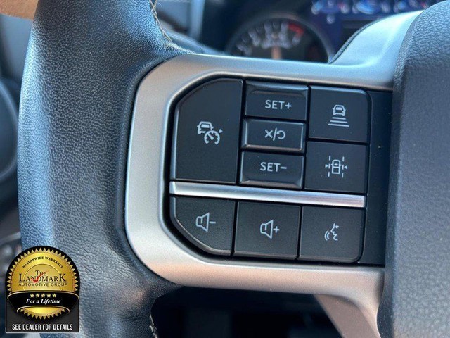 Ford Expedition Vehicle Full-screen Gallery Image 10