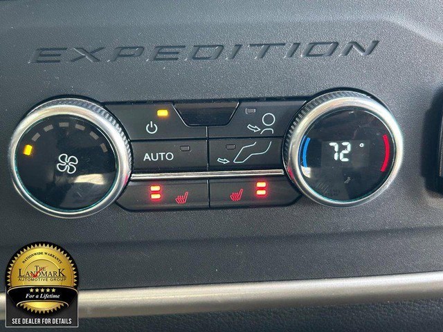 Ford Expedition Vehicle Full-screen Gallery Image 17
