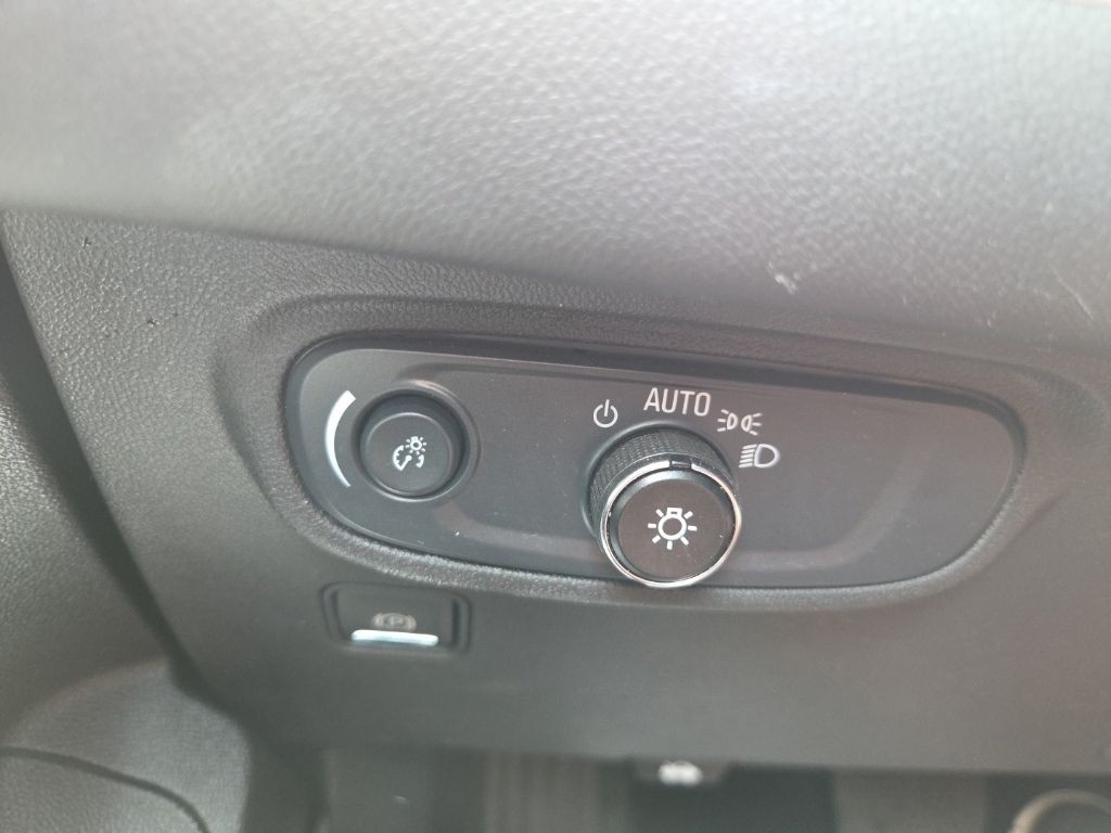GMC Terrain Vehicle Full-screen Gallery Image 10