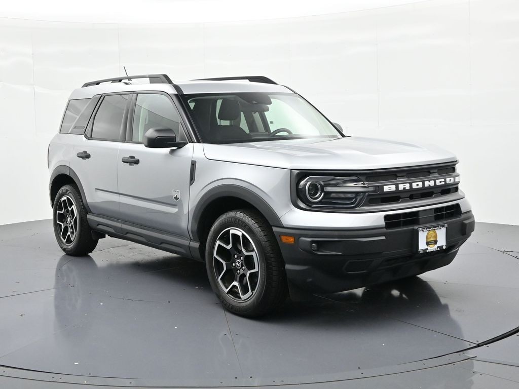 Ford Bronco Sport Vehicle Full-screen Gallery Image 04