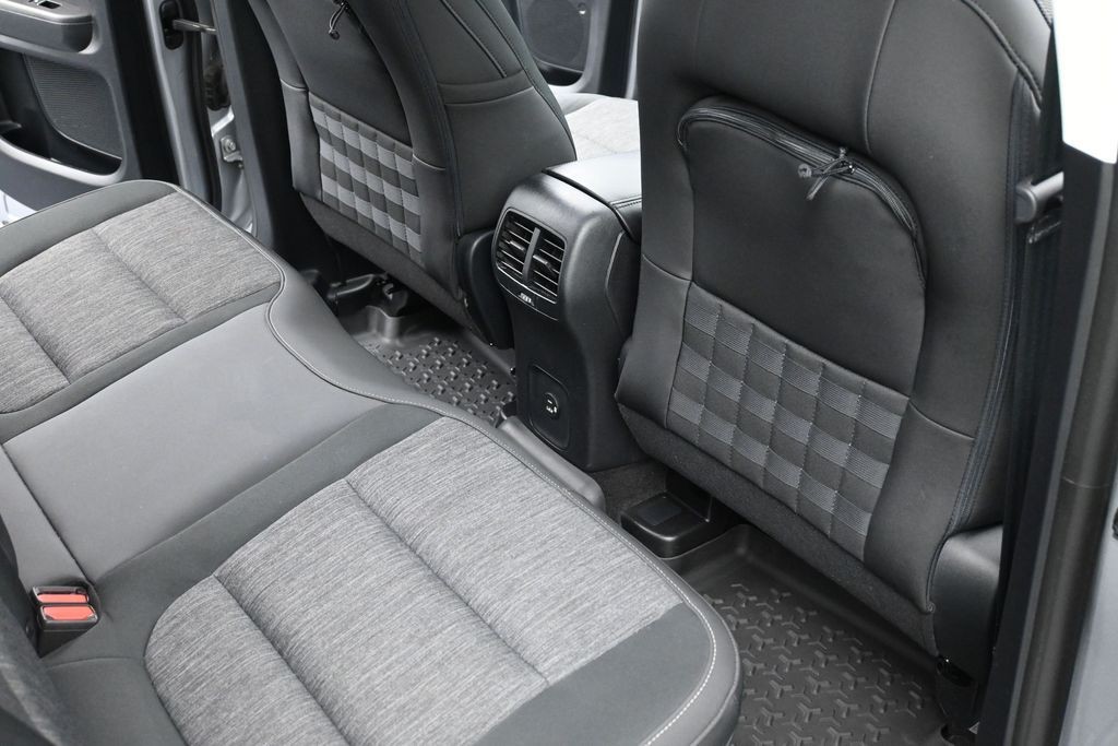 Ford Bronco Sport Vehicle Full-screen Gallery Image 10