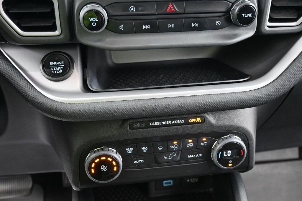Ford Bronco Sport Vehicle Full-screen Gallery Image 12