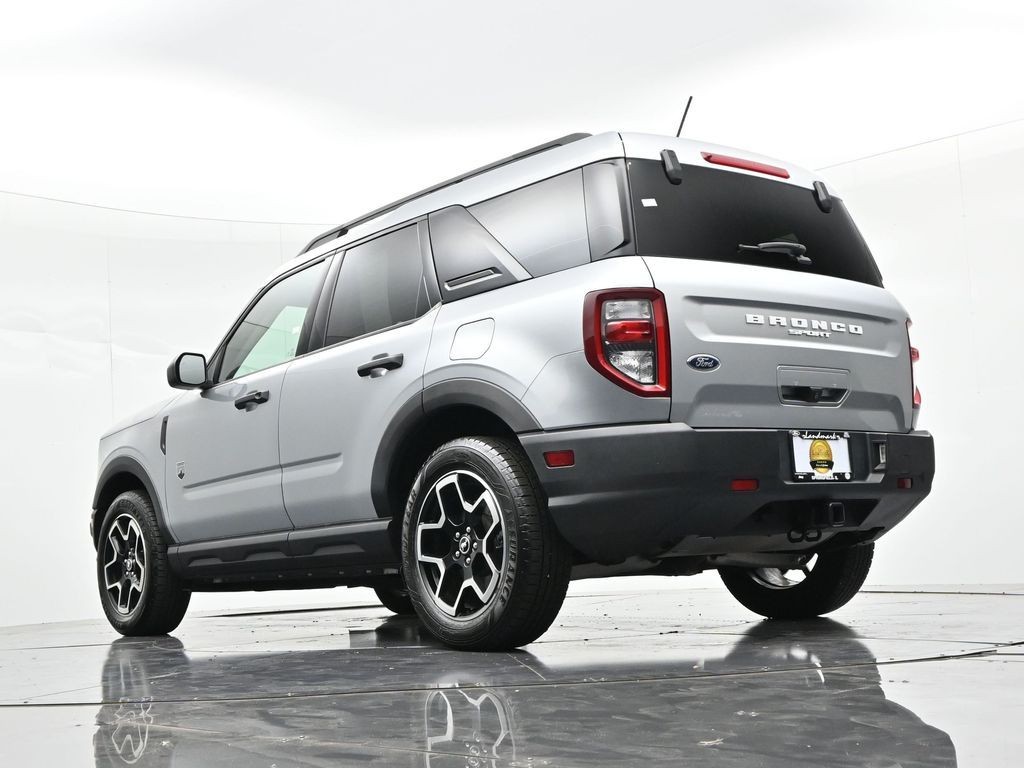 Ford Bronco Sport Vehicle Full-screen Gallery Image 21