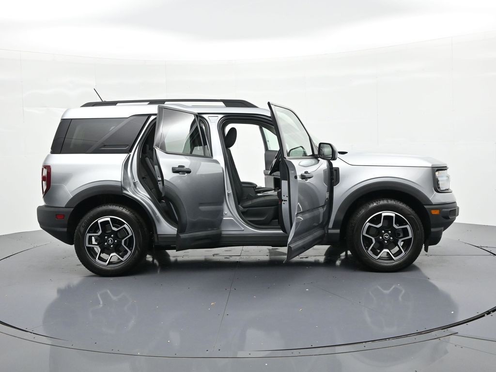 Ford Bronco Sport Vehicle Full-screen Gallery Image 25