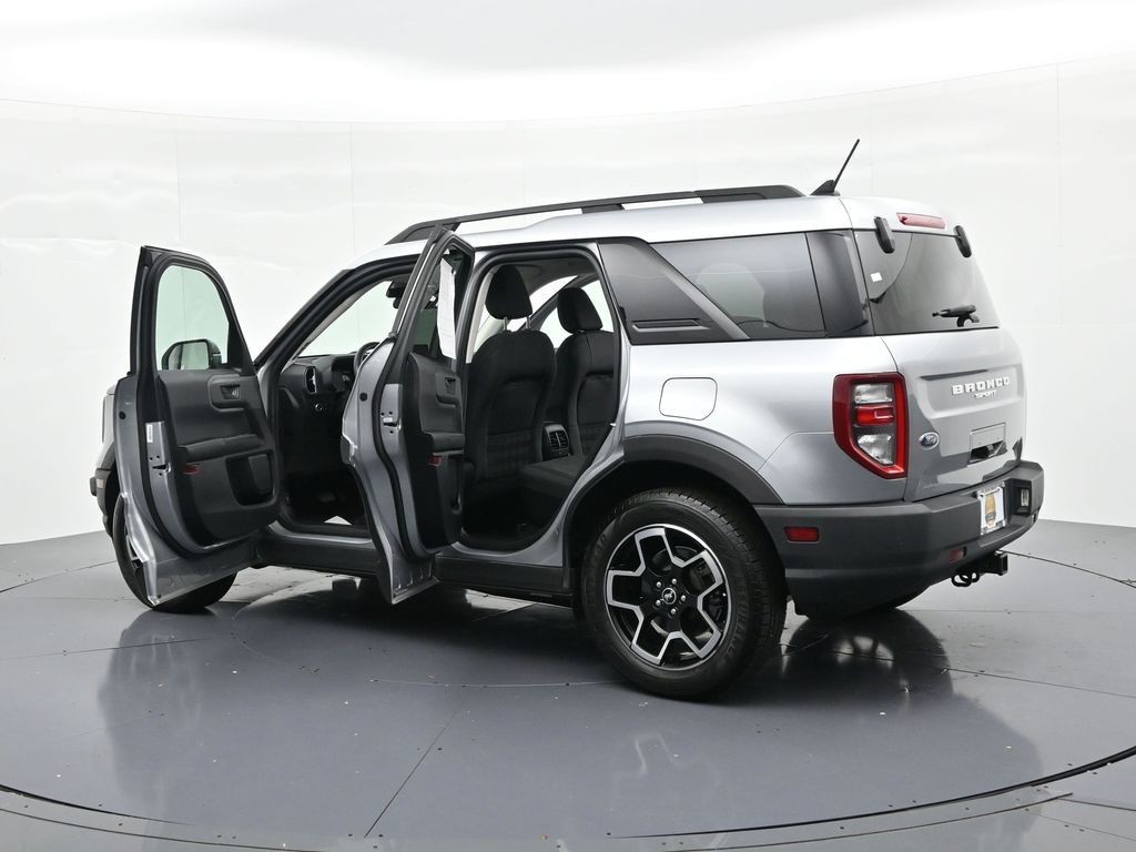 Ford Bronco Sport Vehicle Full-screen Gallery Image 26