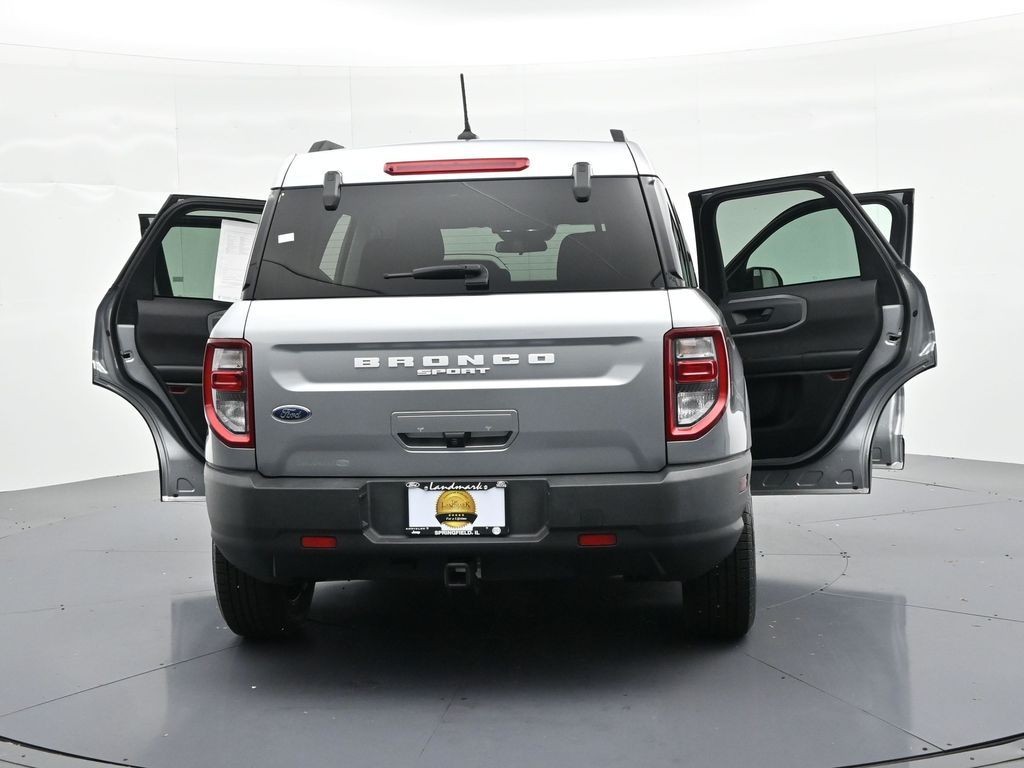 Ford Bronco Sport Vehicle Full-screen Gallery Image 28