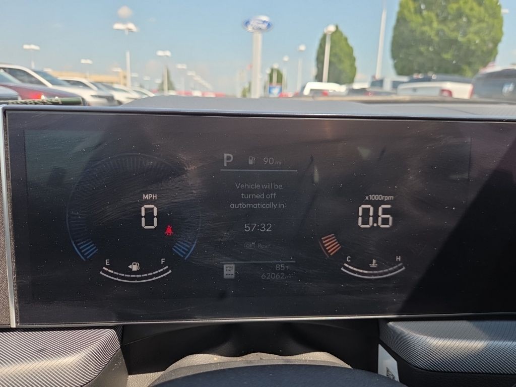 Hyundai Sonata Vehicle Full-screen Gallery Image 11