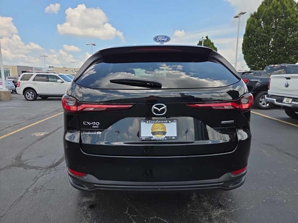Mazda CX-90 Vehicle Full-screen Gallery Image 5