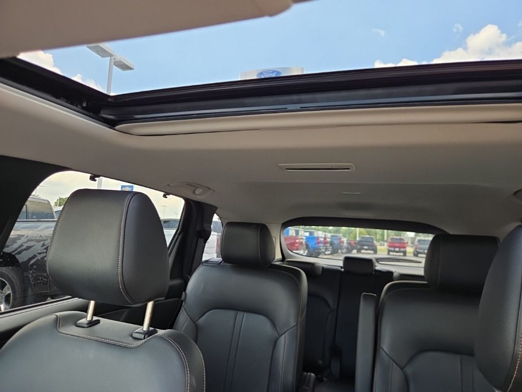 Mazda CX-90 Vehicle Full-screen Gallery Image 17