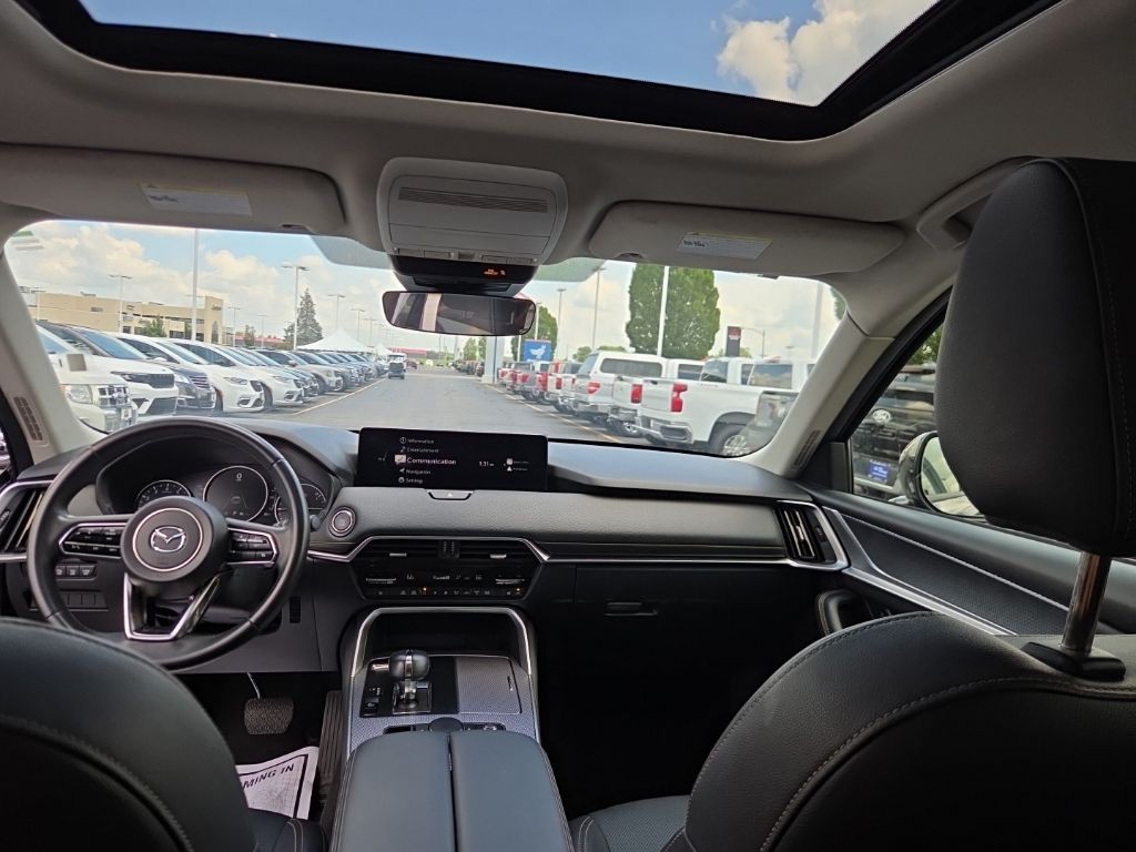 Mazda CX-90 Vehicle Full-screen Gallery Image 18