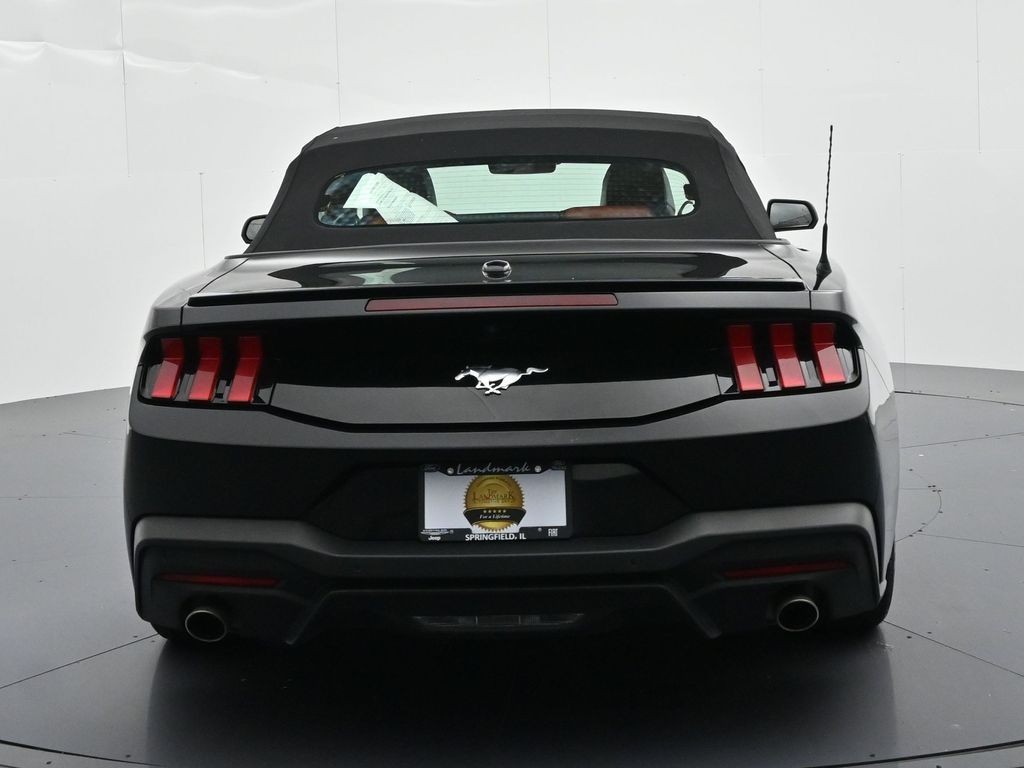 Ford Mustang Vehicle Full-screen Gallery Image 7