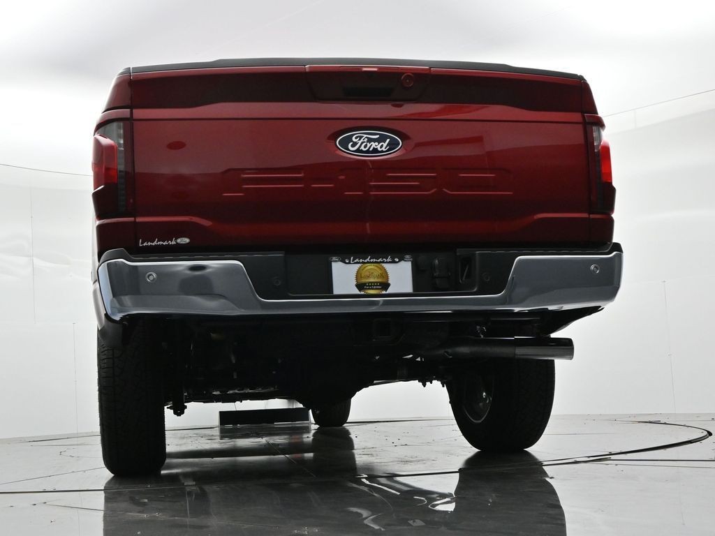 Ford F-150 Vehicle Full-screen Gallery Image 22
